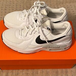 Nike Air Max White and Black Athletic Shoes